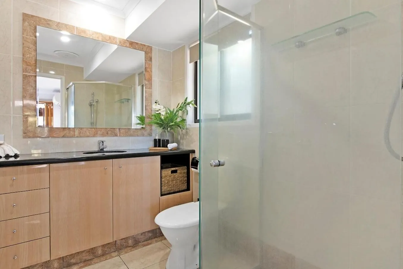 Holiday home Sandy Shores - Large Family Retreat Gold Coast Australia